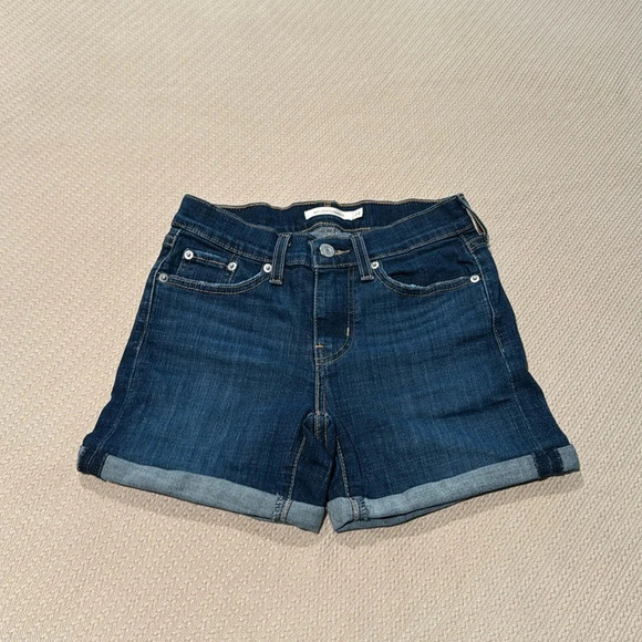 Levi’s Jean Shorts - Picture 1 of 11